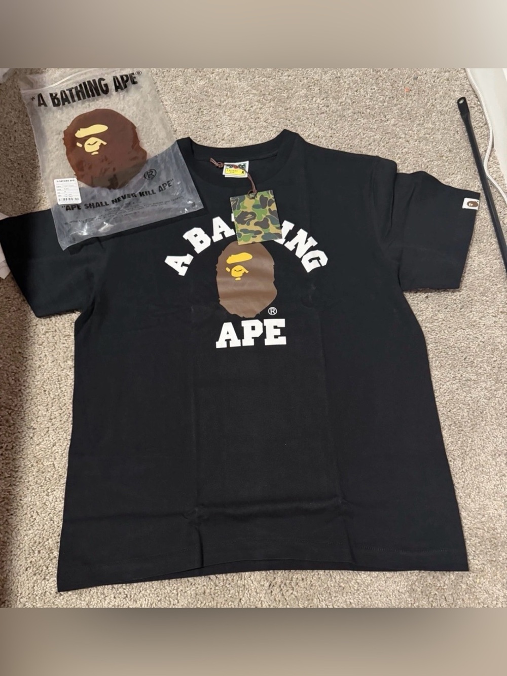 A Bathing Ape Men’s XL Black Short Sleeve Crew Neck College Logo Graphic Tee